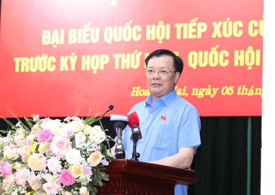 Bí thư Hà Nội: Chủ đầu tư dự án khu đô thị phải xây dựng hạ tầng trường học, bệnh viện trước mới cho xây nhà - Ảnh 2.