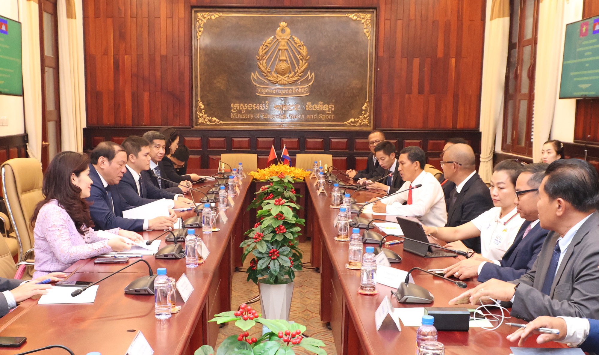 Việt Nam - Campuchia ký kết Thỏa thuận hợp tác thể dục, thể thao - Ảnh 1.