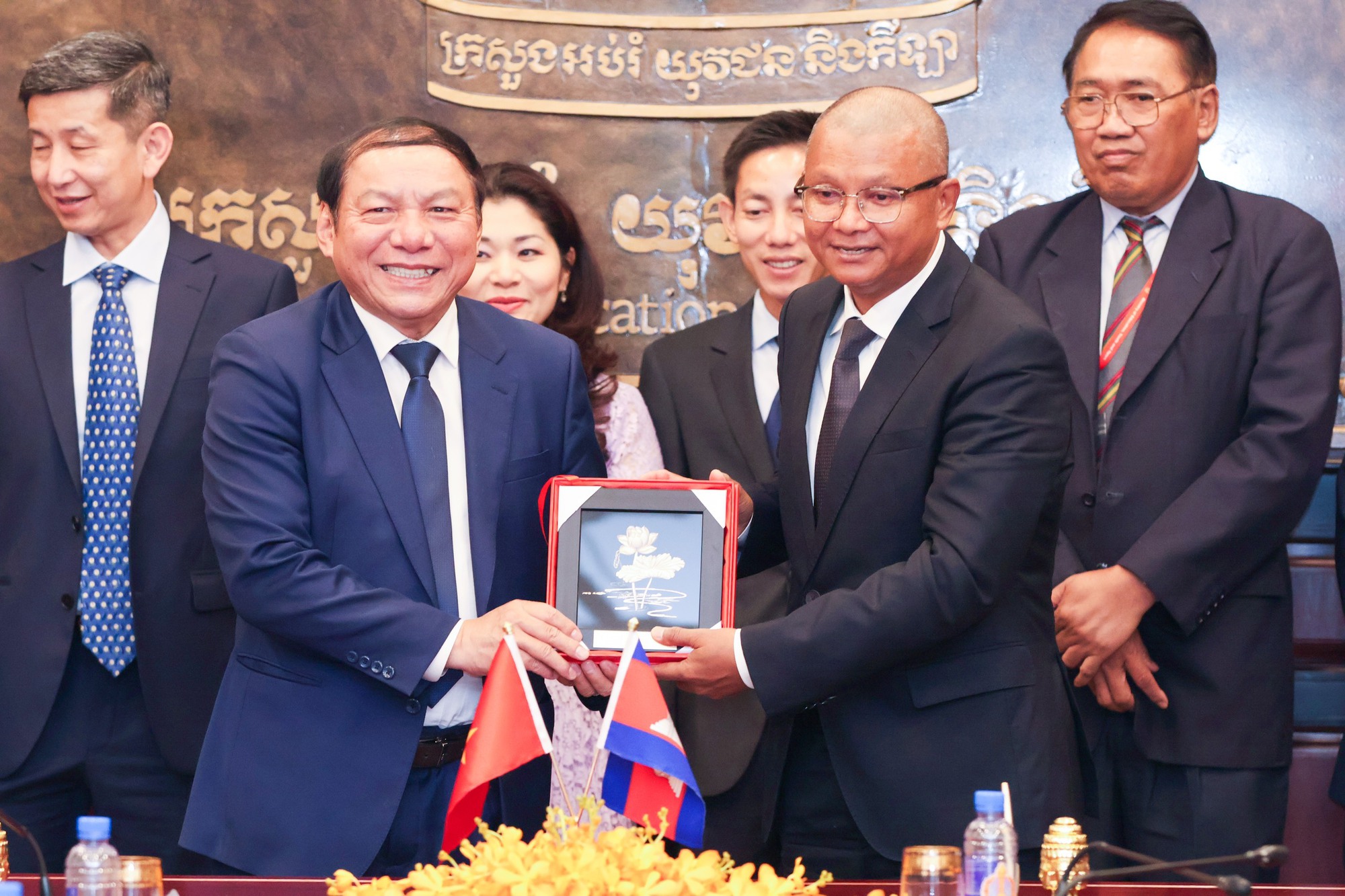 Việt Nam - Campuchia ký kết Thỏa thuận hợp tác thể dục, thể thao - Ảnh 5.