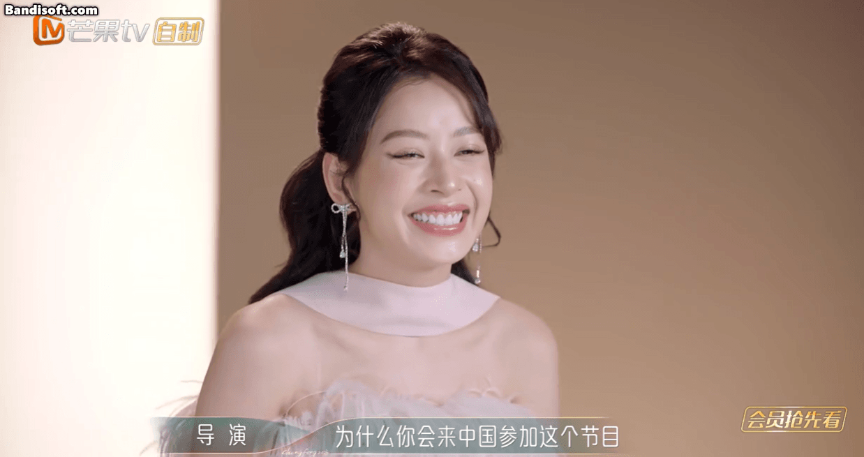 Chi Pu ở show Đạp Gió: nói tiếng Trung ở trình “sơ cấp”, nói tiếng Anh trôi chảy nhưng hát tiếng Việt thì bị ngọng - Ảnh 3.
