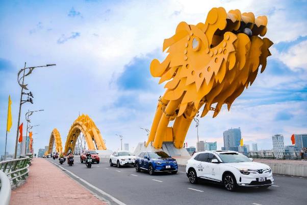 Dàn xe điện hút mọi ánh nhìn tại cuộc thi VinFast IRONMAN 70.3 Việt Nam 2023 - Ảnh 3.