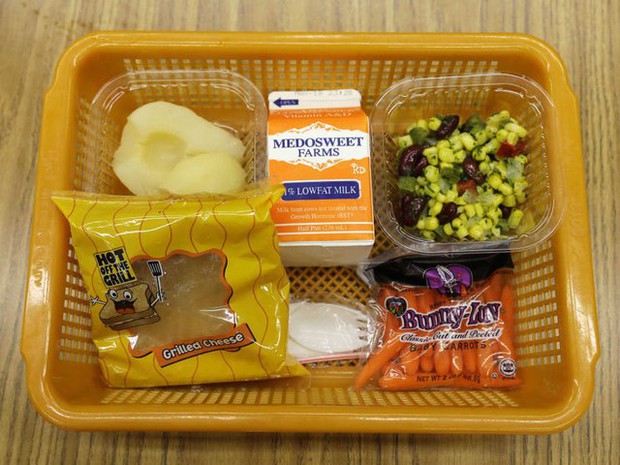 Bữa trưa đặc trưng trong căn tin các trường học khắp thế giới trông như thế nào?  - Ảnh 10.