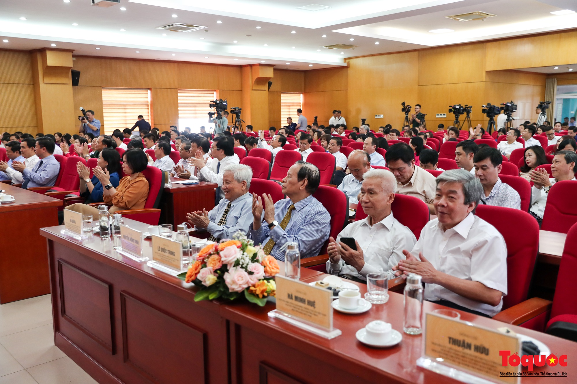Thủ tướng Phạm Minh Chính: Tạo điều kiện tốt nhất xây dựng nền báo chí cách mạng, chuyên nghiệp, hiện đại - Ảnh 14.