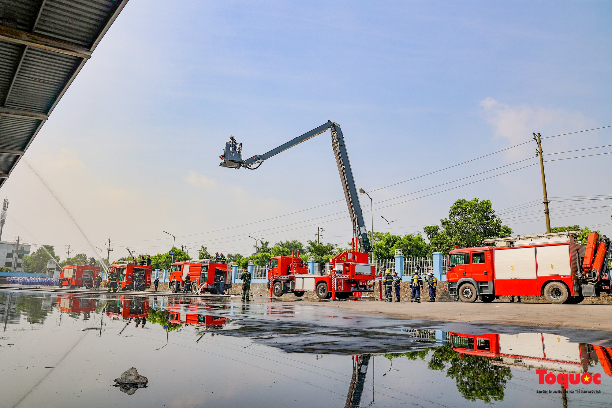 Hà Nội: Phòng chống cháy nổ được đặt lên hàng đầu ở các khu công nghiệp Mê Linh - Ảnh 12.