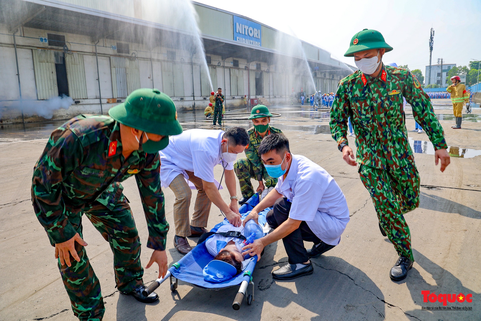 Hà Nội: Phòng chống cháy nổ được đặt lên hàng đầu ở các khu công nghiệp Mê Linh - Ảnh 10.