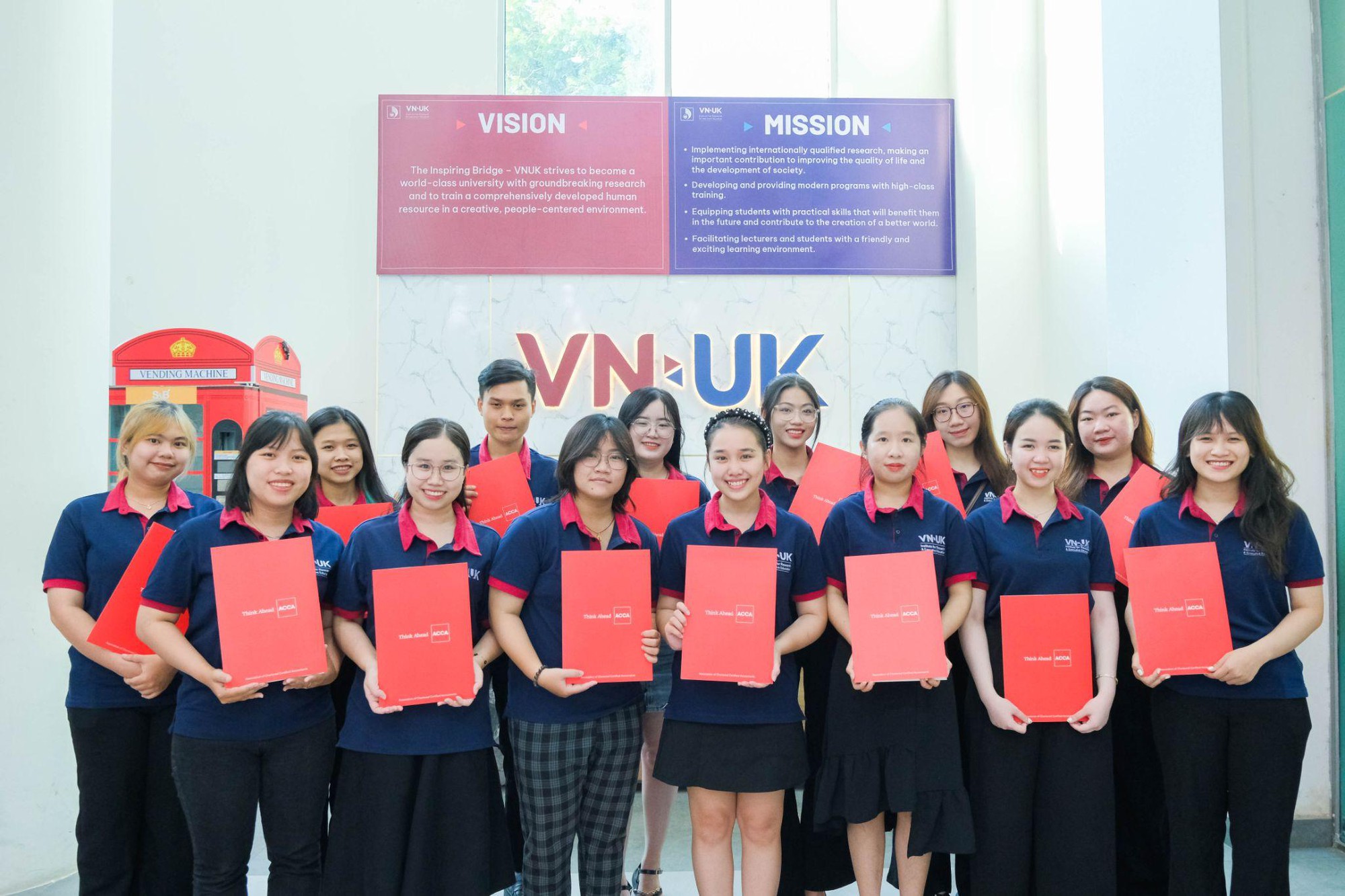 Cơ hội việc làm rộng mở với các chứng chỉ nghề nghiệp quốc tế tại VNUK - Ảnh 1.