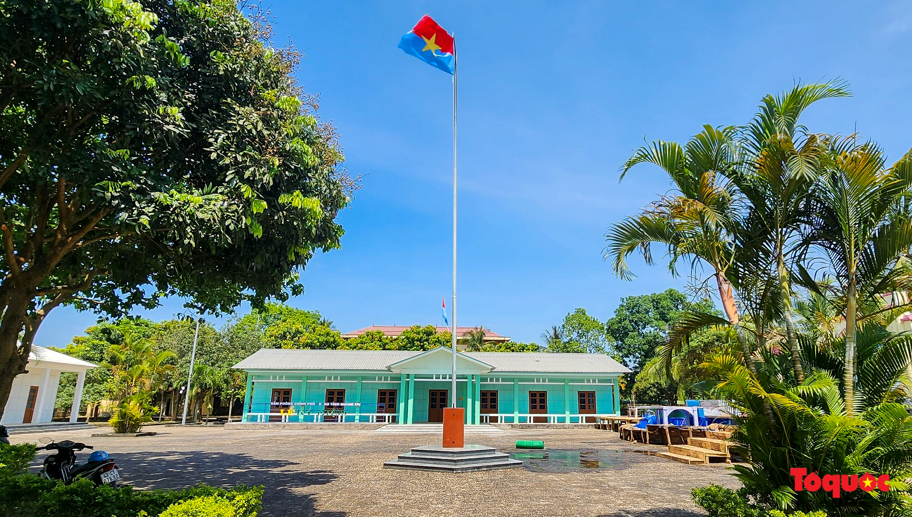 Thăm Khu di tích trụ sở Chính phủ Cách mạng lâm thời Cộng hòa miền Nam Việt Nam - Ảnh 2.