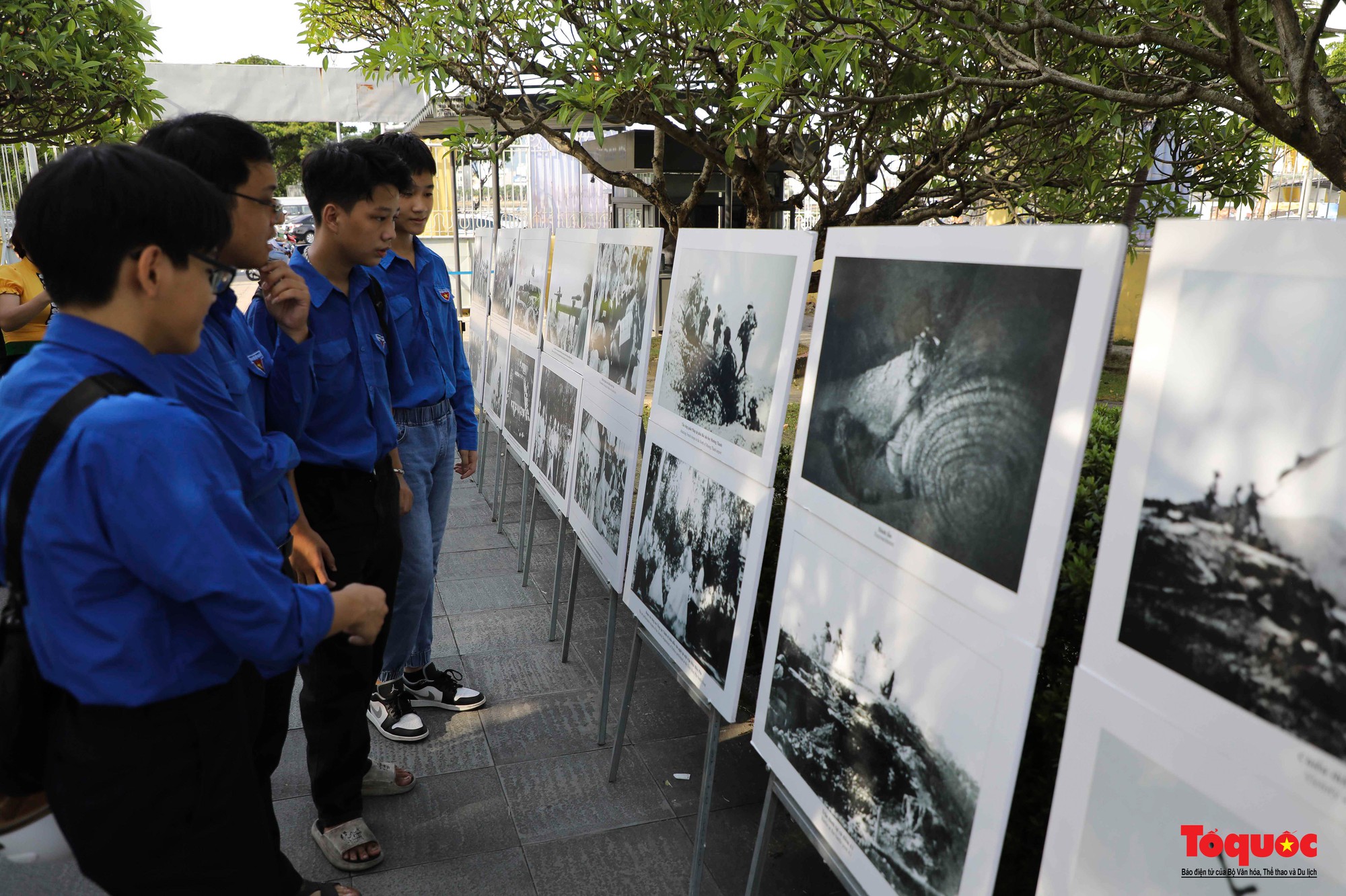 Triển lãm ảnh &quot;Điện Biên Phủ - điểm hẹn lịch sử, văn hóa và du lịch&quot; tại Đà Nẵng - Ảnh 6.