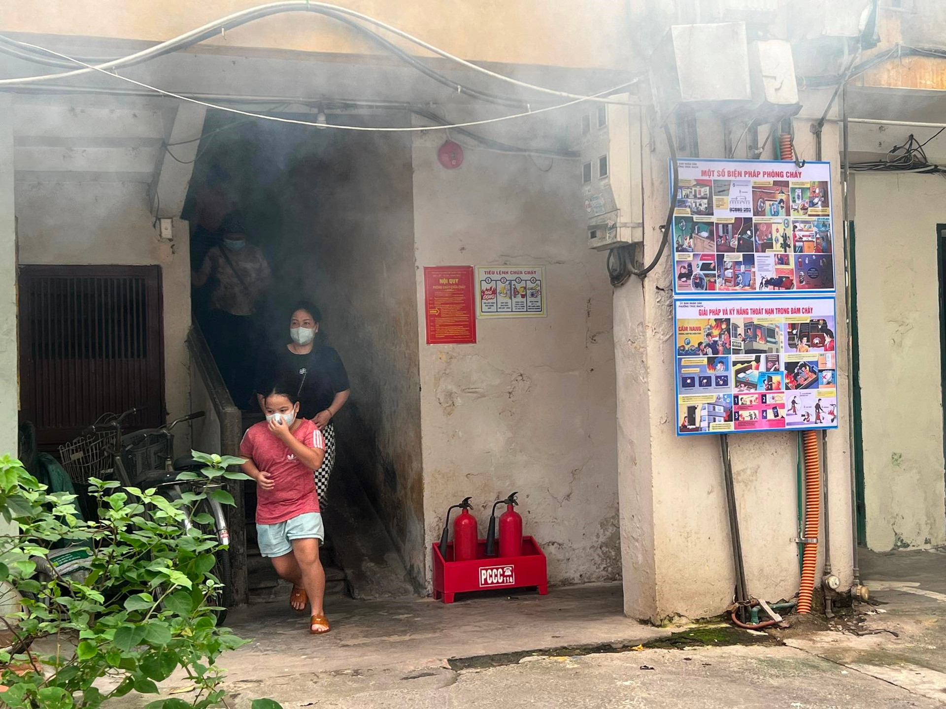 Khu tập thể an toàn phòng cháy, chữa cháy đầu tiên ở Hà Nội - Ảnh 2.