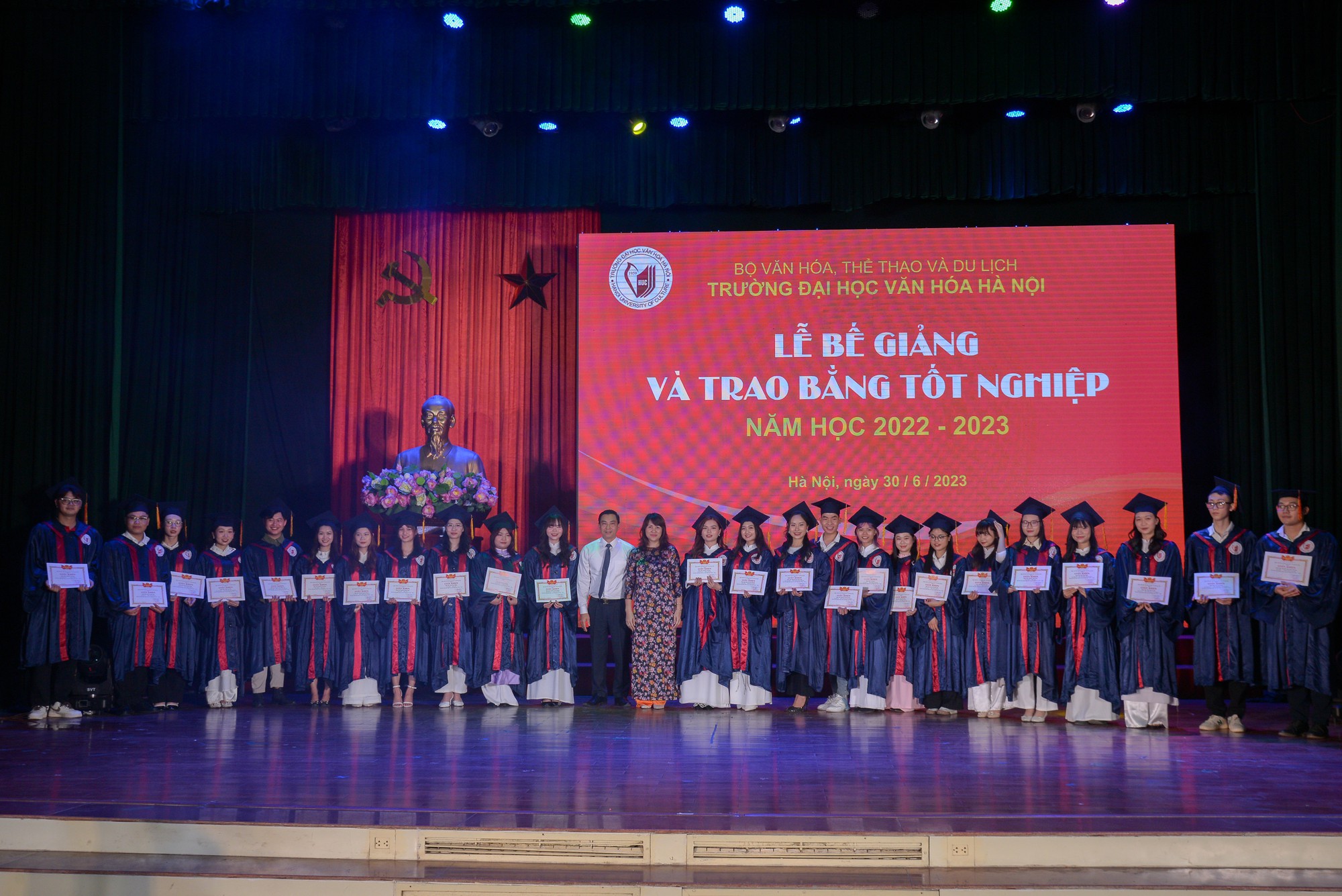 Trường Đại học Văn hóa Hà Nội: Bế giảng và trao bằng tốt nghiệp năm học 2022-2023 - Ảnh 4.