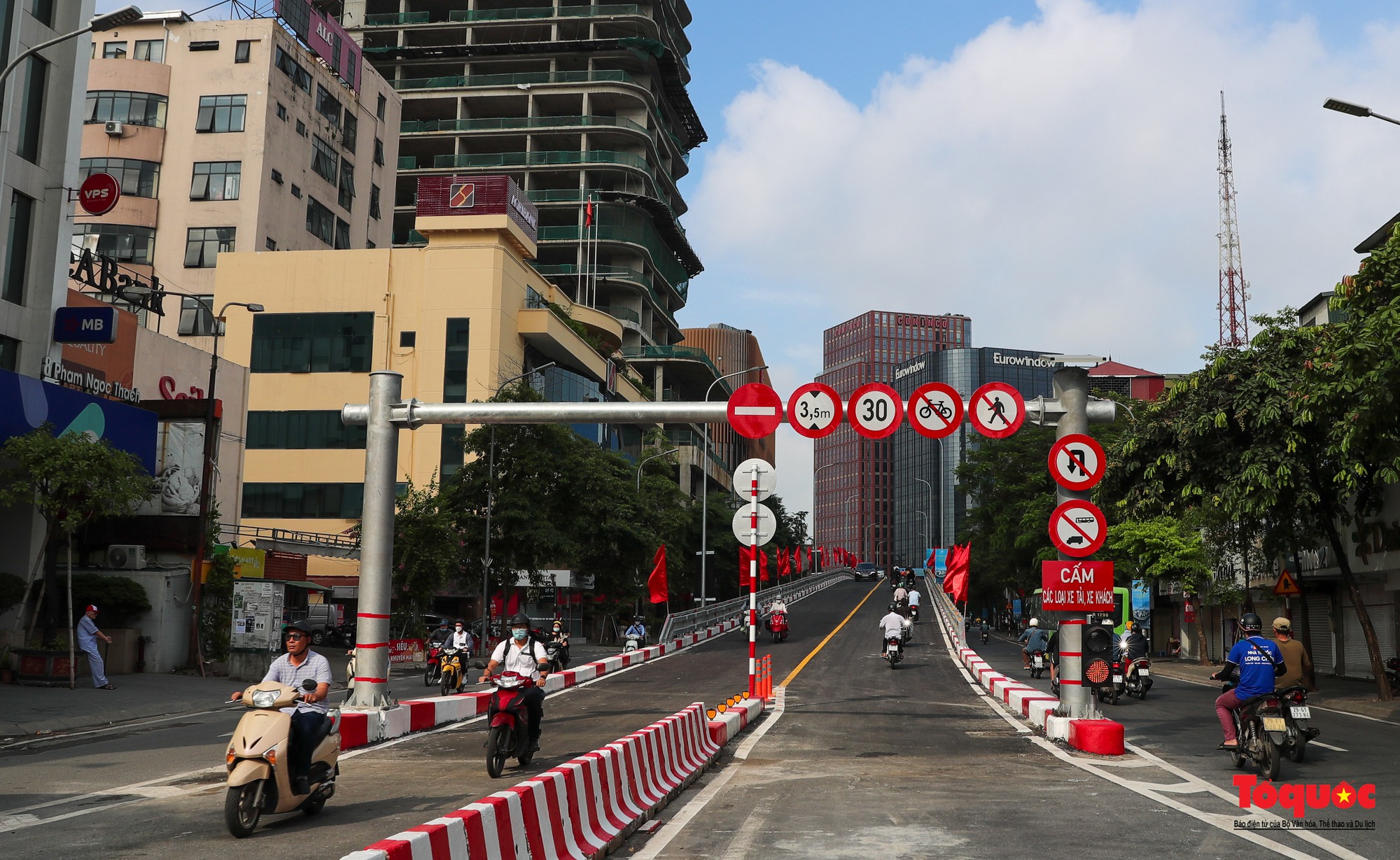 Chính thức thông xe cầu vượt chữ C gần 150 tỉ đồng ở Hà Nội  - Ảnh 6.