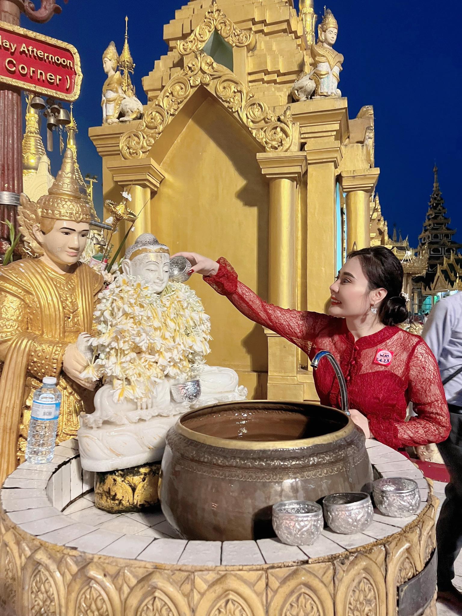 Truyền hình Myanmar khen ngợi Hoa hậu Phan Kim Oanh - Ảnh 2.
