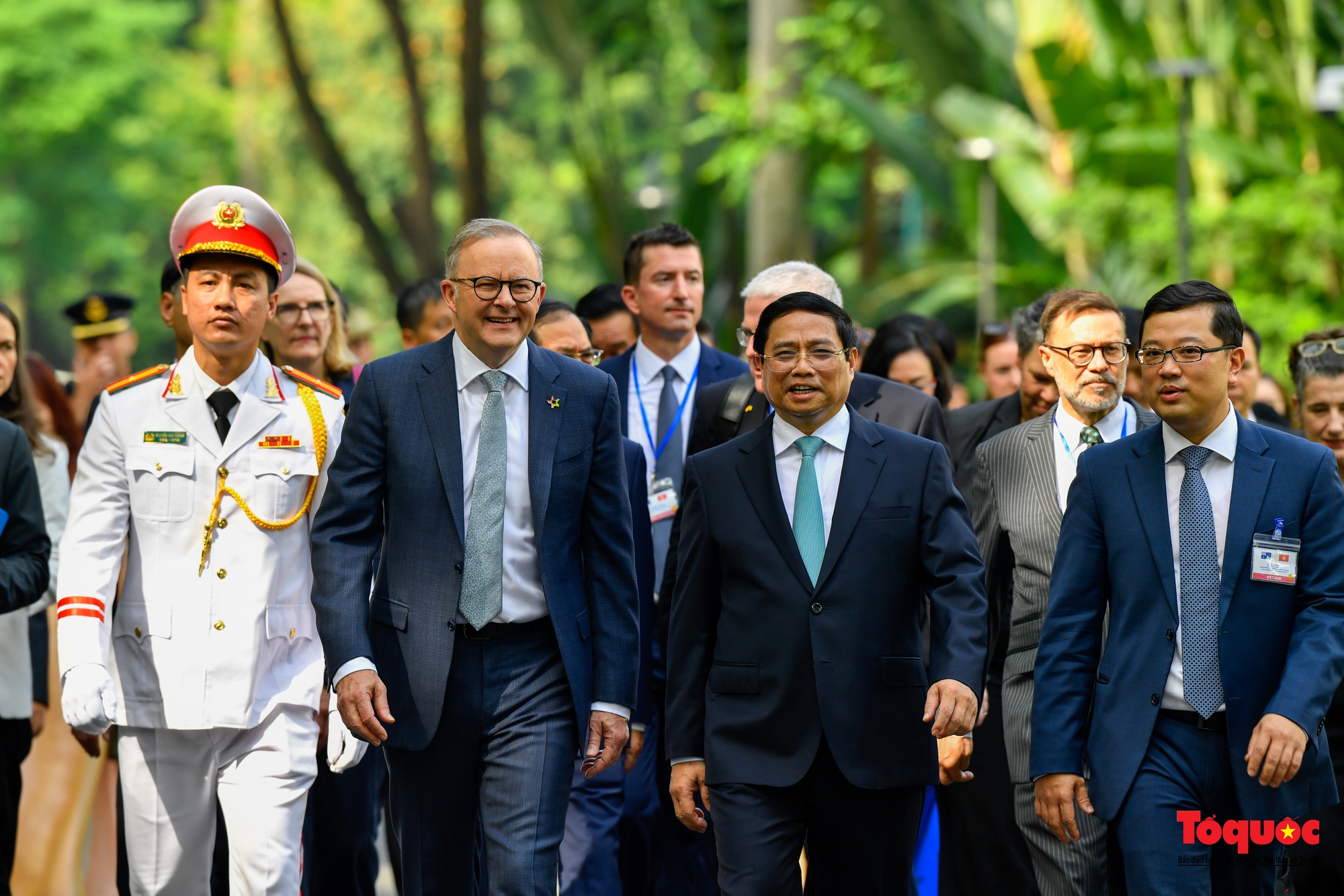 Thủ tướng Phạm Minh Chính chủ trì lễ đón Thủ tướng Úc Anthony Albanese - Ảnh 1.