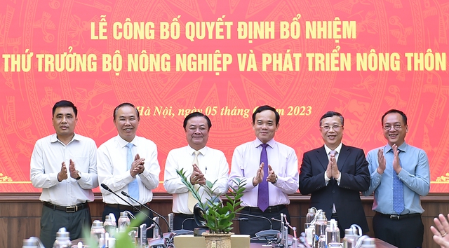 Phó Thủ tướng Trần Lưu Quang trao Quyết định bổ nhiệm Thứ trưởng Bộ NN&PTNT - Ảnh 2.