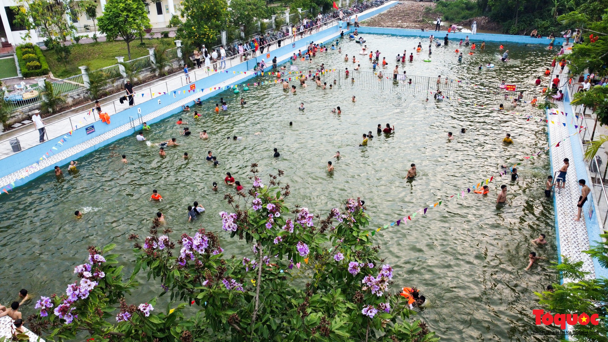 Hà Nội: Người dân chi tiền tỷ biến ao làng thành bể bơi miễn phí cho trẻ em - Ảnh 6.