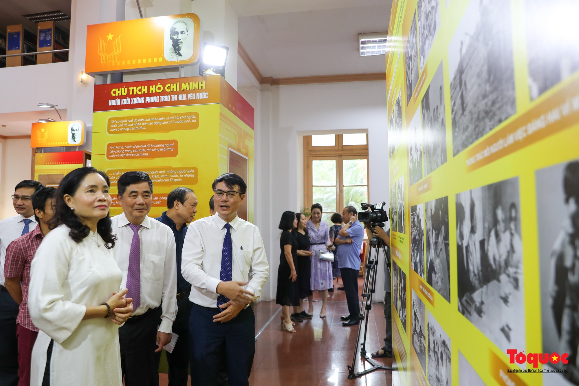 Khai mạc triển lãm tư liệu “Vang mãi Lời kêu gọi thi đua ái quốc”  - Ảnh 8.