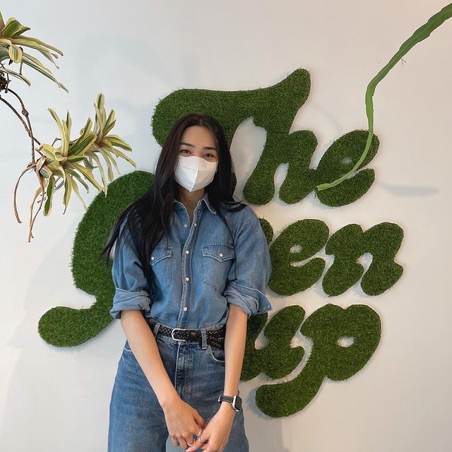 Không phải nữ chính hay nữ phụ, đây mới là mỹ nhân mặc đẹp từ trong phim ''Celebrity'' đến ngoài đời  - Ảnh 5.