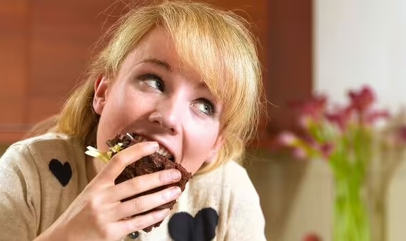 6 thực phẩm dù ngon mấy cũng không nên ăn nhiều nếu muốn trái tim luôn mạnh khỏe - Ảnh 1.