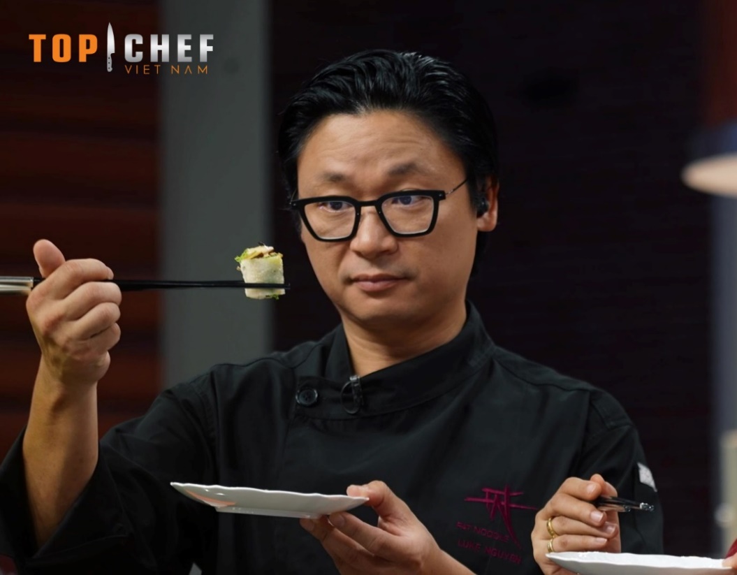 Các chef đồng lòng tạo kỷ lục, thực hiện gỏi cuốn dài hơn 3 mét tại Top Chef - Ảnh 3.