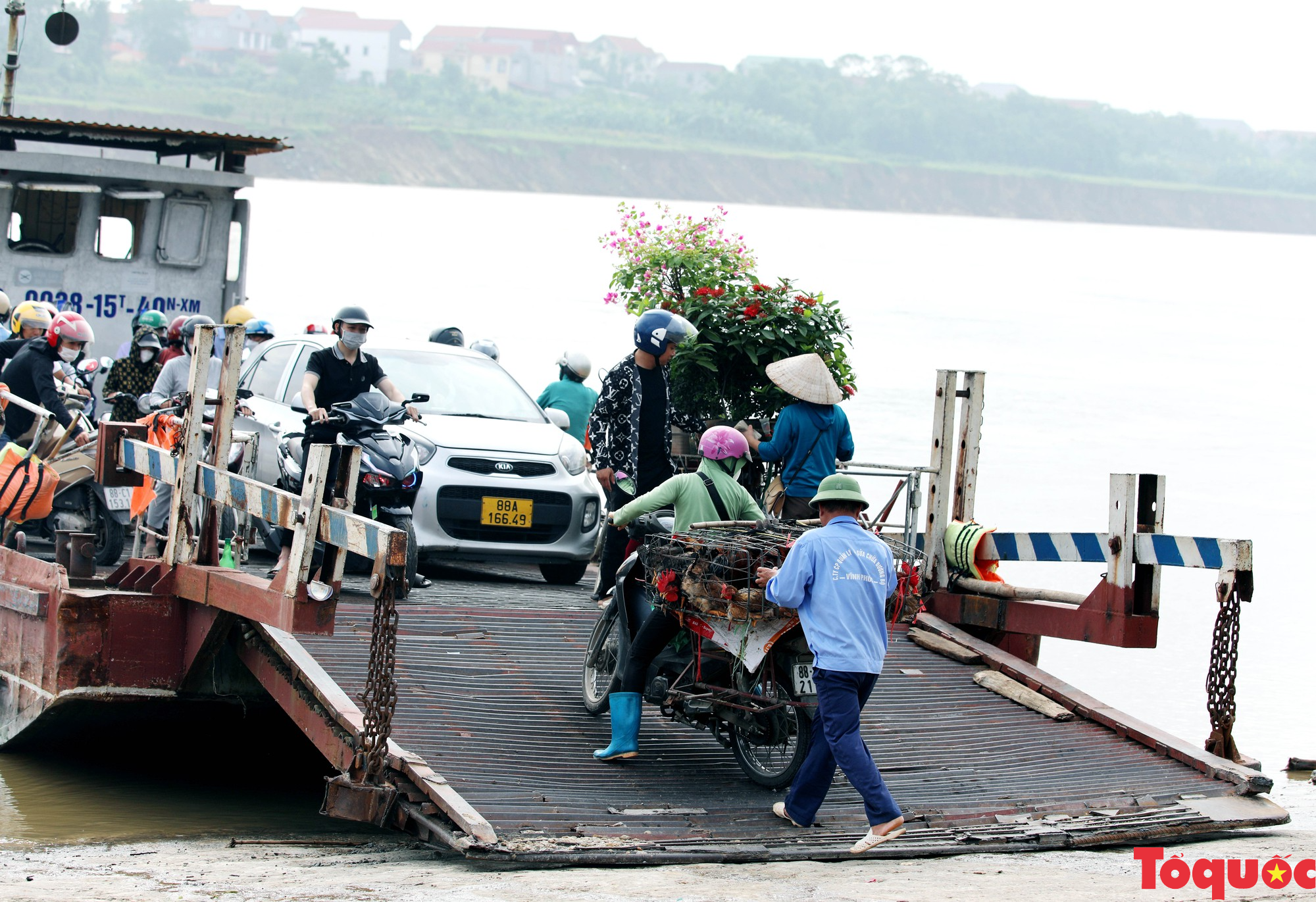 Những chuyến cuối của phà Đức Bác nối liền hai tỉnh Vĩnh Phúc - Phú Thọ. - Ảnh 5.