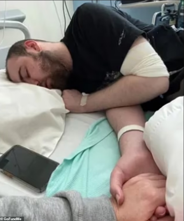 Chàng trai mắc ung thư máu ở tuổi 19: Dấu hiệu đầu tiên ai cũng nên biết Chàng trai mắc ung thư máu ở tuổi 19: Dấu hiệu đầu tiên ai cũng nên biết