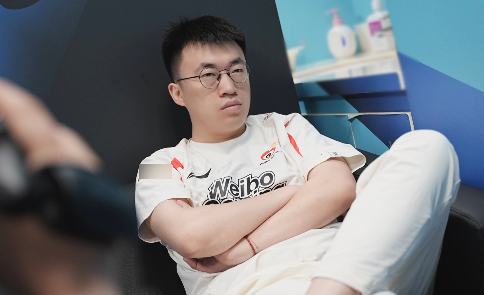 Xiaohu mới đây còn bị phạt vì thoát trận trước khi kết thúc vì thua 1 ván trước RNG