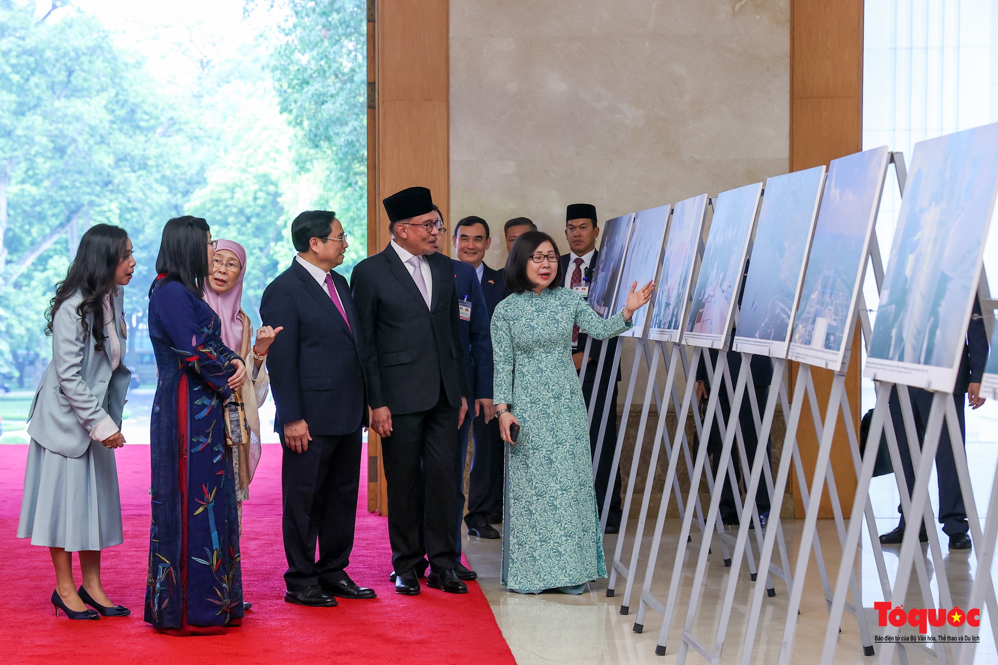 Thủ tướng Phạm Minh Chính chủ trì lễ đón Thủ tướng Malaysia thăm Việt Nam - Ảnh 7.