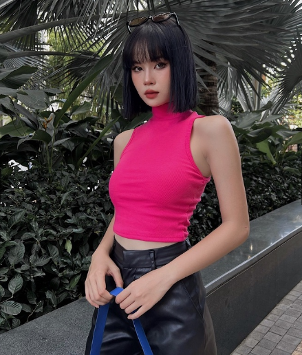 Công thức mặc đẹp đơn giản cho chị em khi đi đu concert: Áo crop top + quần jeans - Ảnh 13.