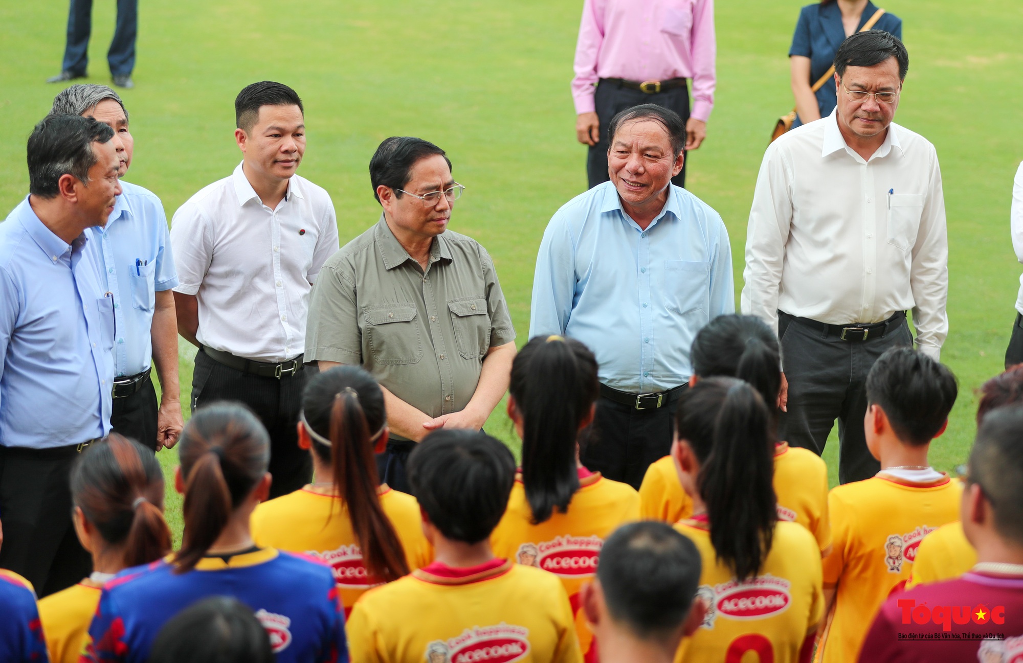 Thủ tướng gặp mặt, động viên Đội tuyển bóng đá nữ trước khi lên đường dự World Cup 2023 - Ảnh 5.