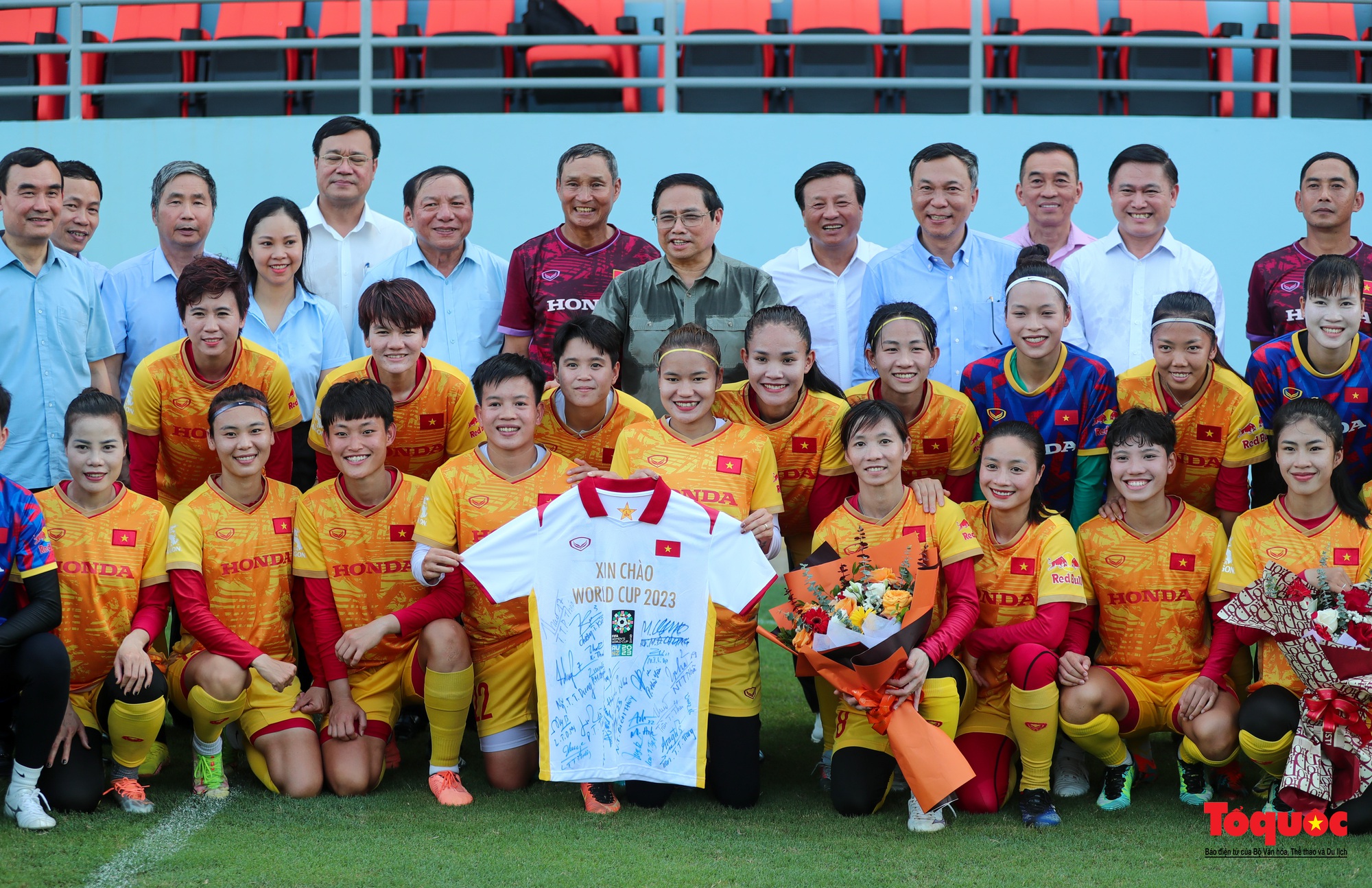 Thủ tướng gặp mặt, động viên Đội tuyển bóng đá nữ trước khi lên đường dự World Cup 2023 - Ảnh 13.