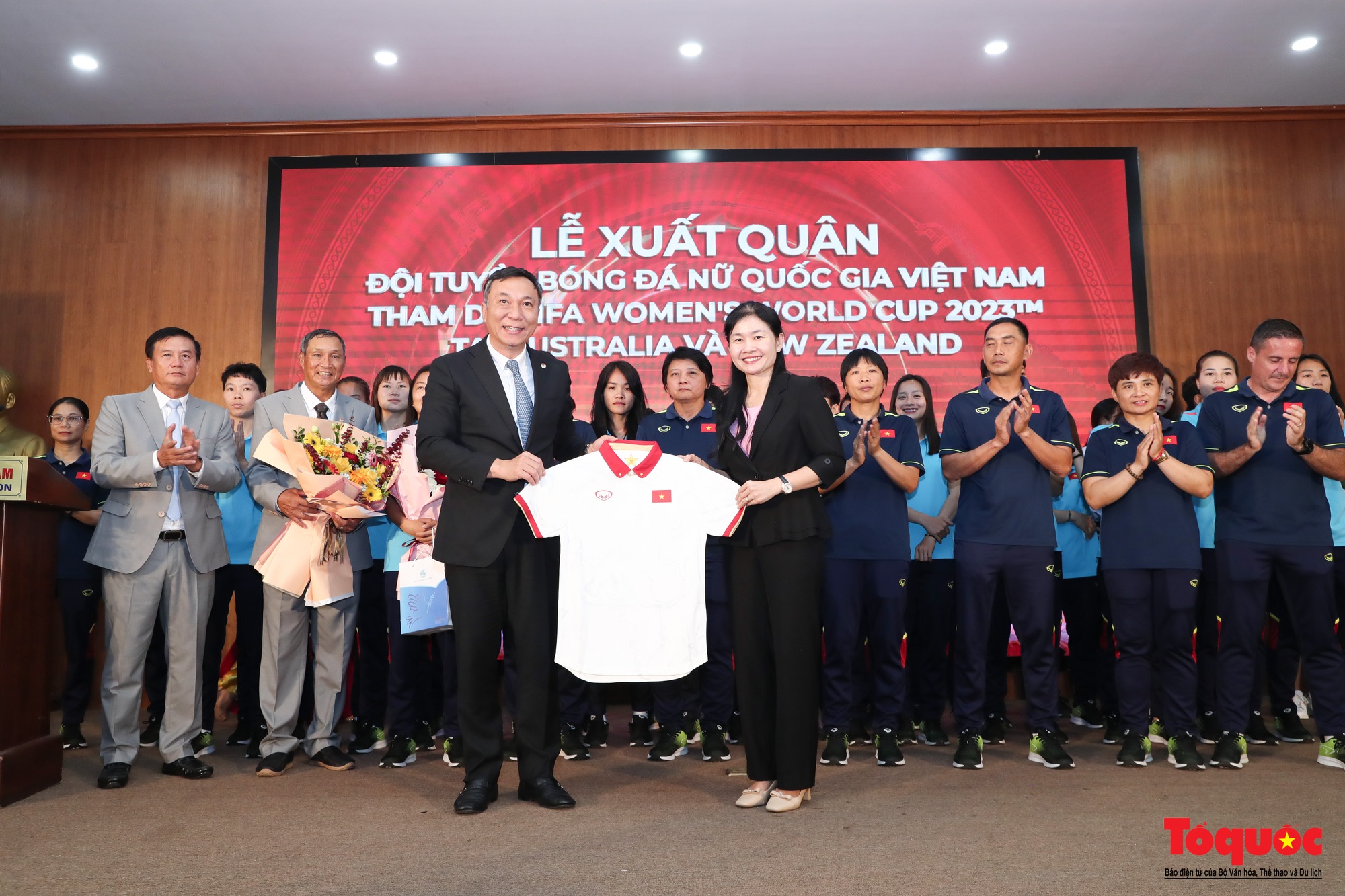 Tuyển nữ Việt Nam nhận tài trợ khủng tại lễ xuất quân dự World Cup 2023 - Ảnh 11.