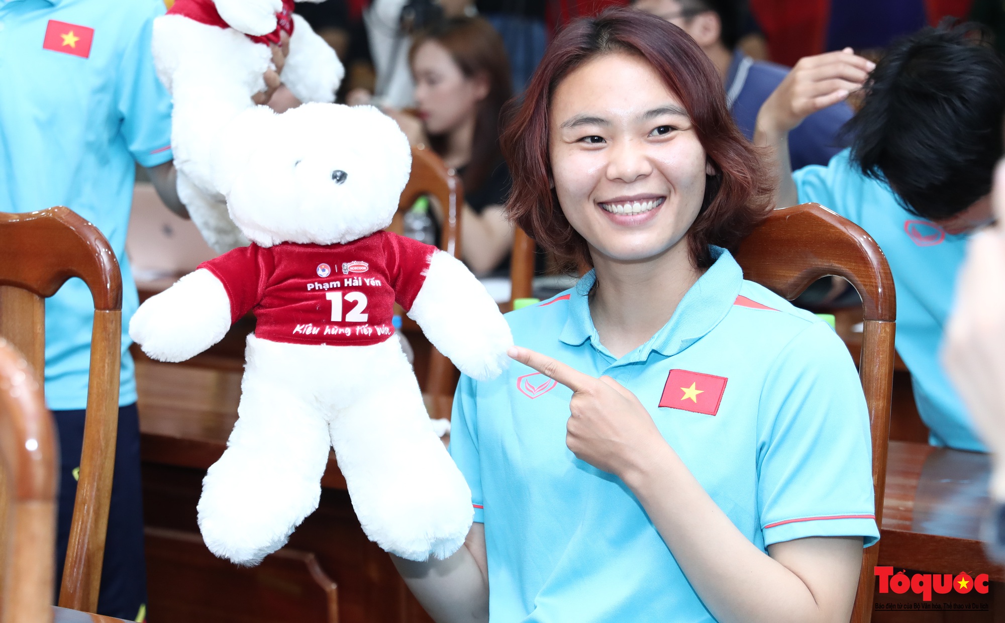 Tuyển nữ Việt Nam nhận tài trợ khủng tại lễ xuất quân dự World Cup 2023 - Ảnh 18.