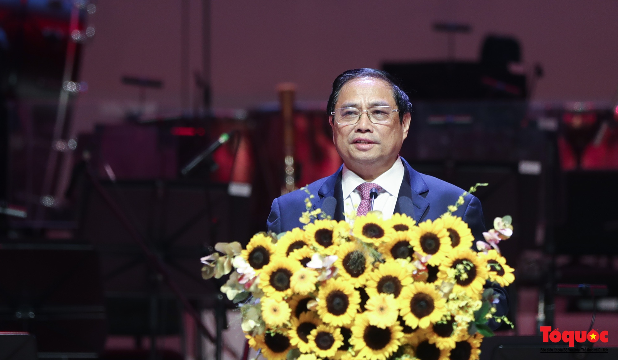 Thủ tướng Phạm Minh Chính dự Lễ Khánh thành Nhà hát Hồ Gươm - Ảnh 10.