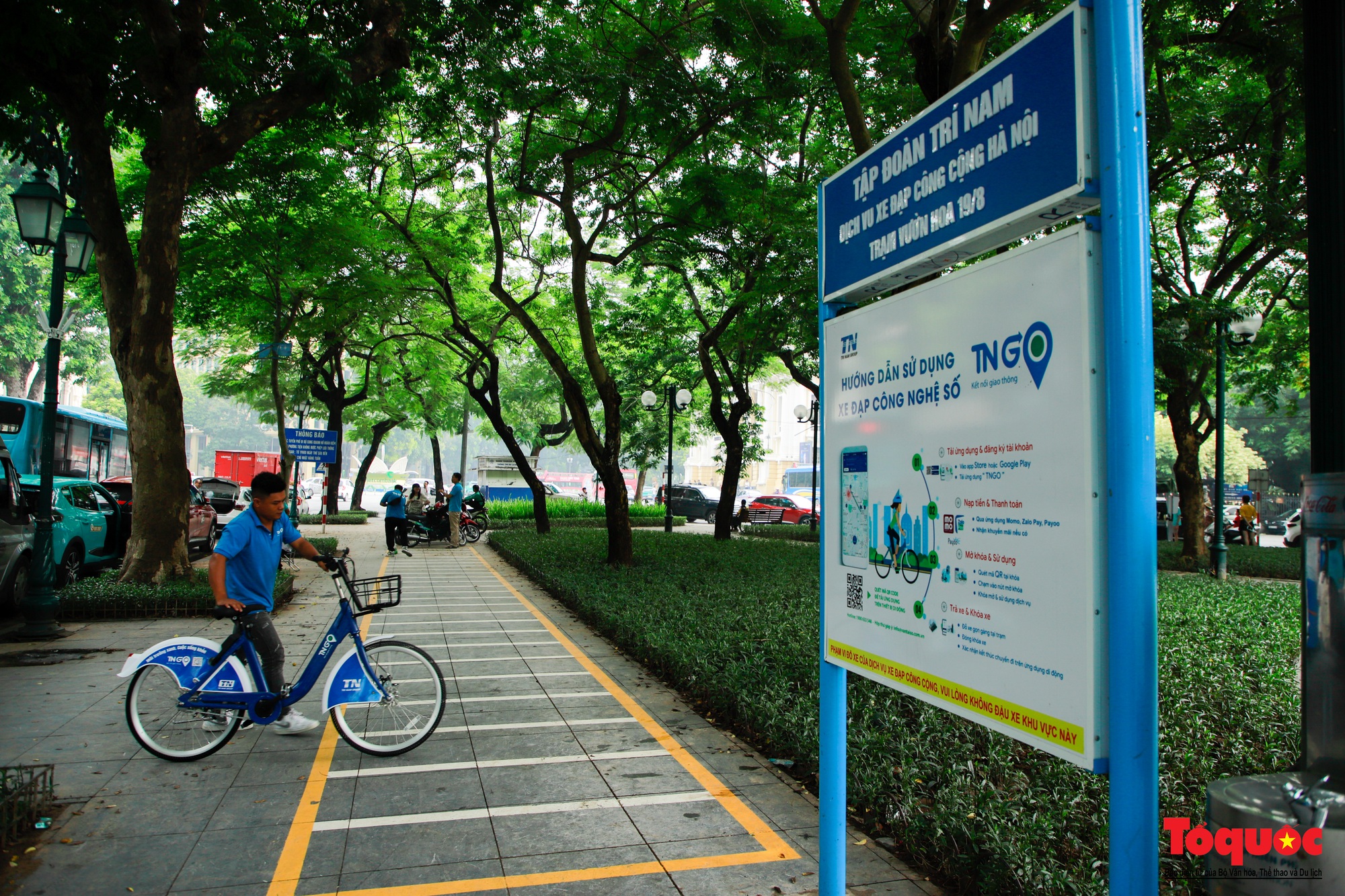 Hà Nội chính thức vận hành trạm xe đạp công cộng - Ảnh 1.