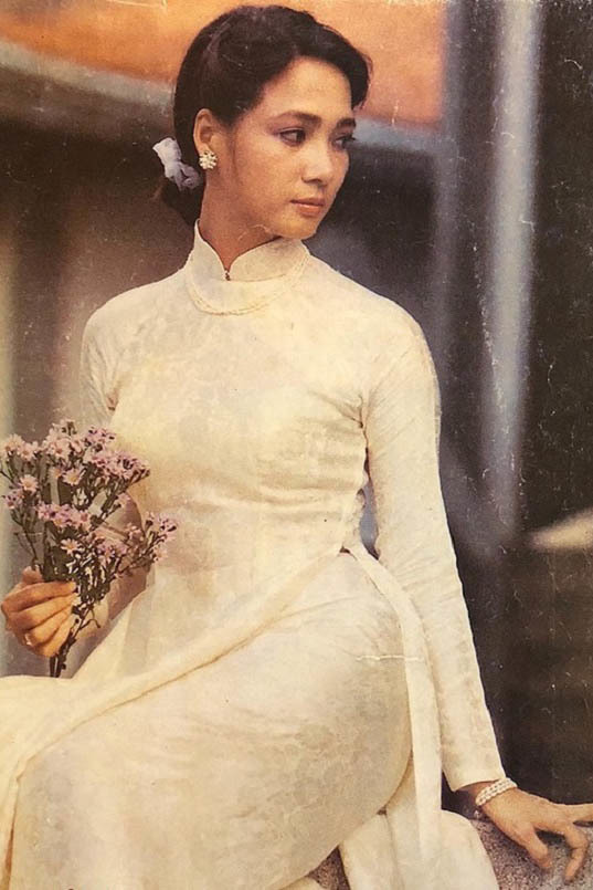 Nhan sắc thời trẻ của nữ diễn viên được phong NSND trẻ nhất nhì Việt Nam - Ảnh 6.