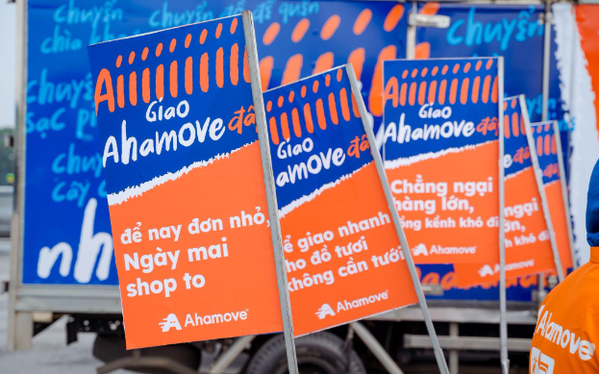 Ahamove kỉ niệm 8 năm sát cánh cùng chủ shop với thông điệp đậm nét văn hóa Việt - Ảnh 1.