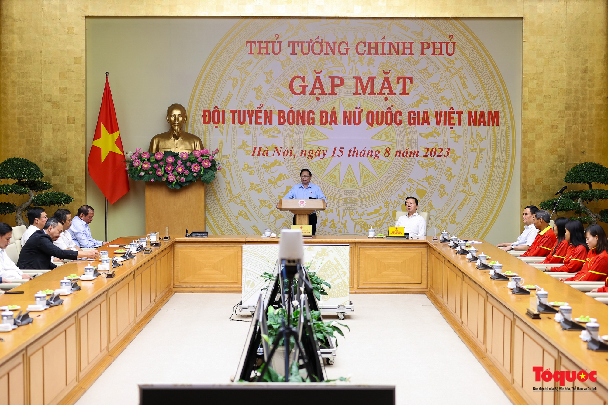 Chùm ảnh: Thủ tướng Phạm Minh Chính gặp mặt, biểu dương Đội tuyển bóng đá nữ Quốc gia Việt Nam - Ảnh 6.