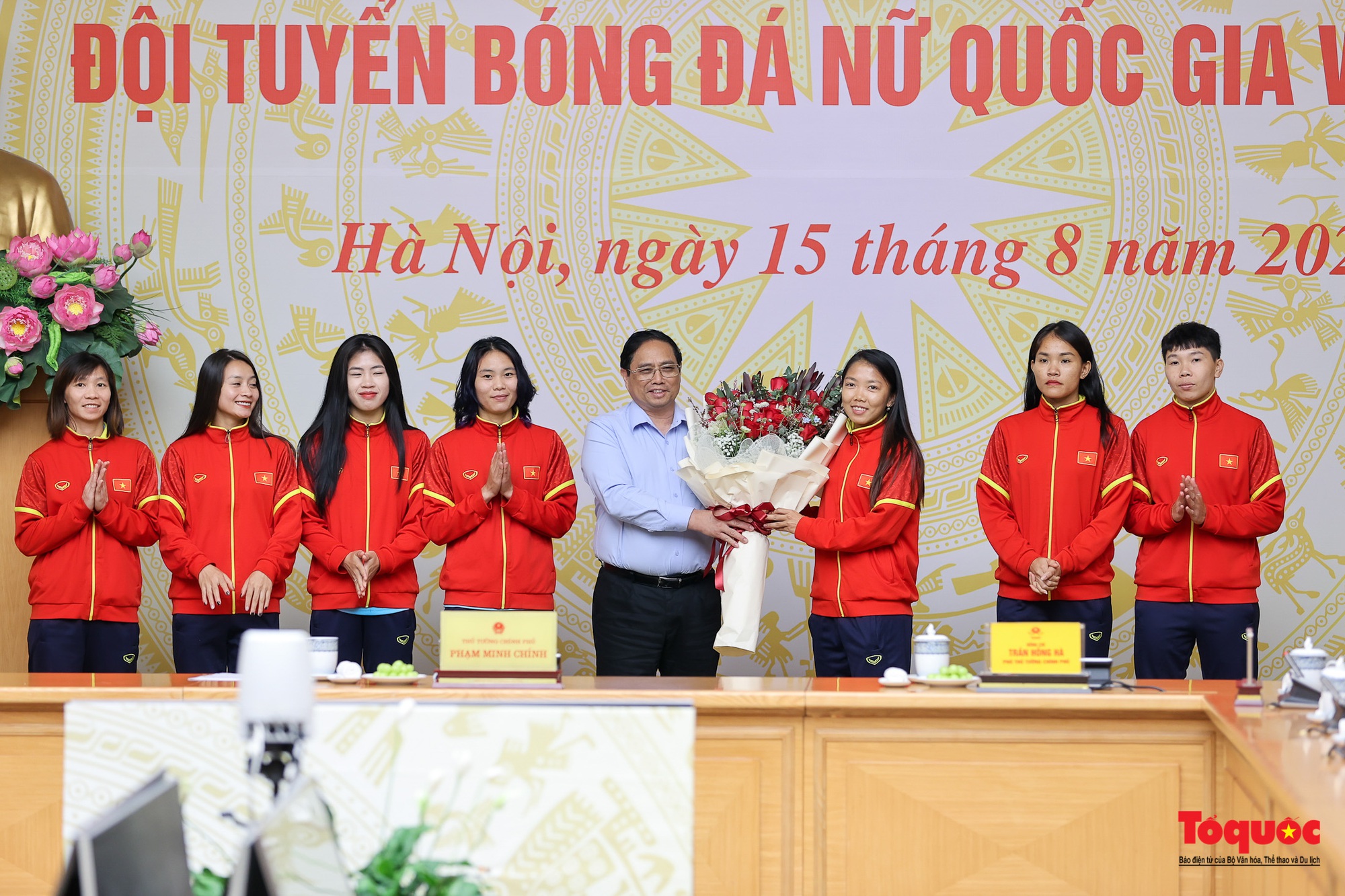 Chùm ảnh: Thủ tướng Phạm Minh Chính gặp mặt, biểu dương Đội tuyển bóng đá nữ Quốc gia Việt Nam - Ảnh 8.