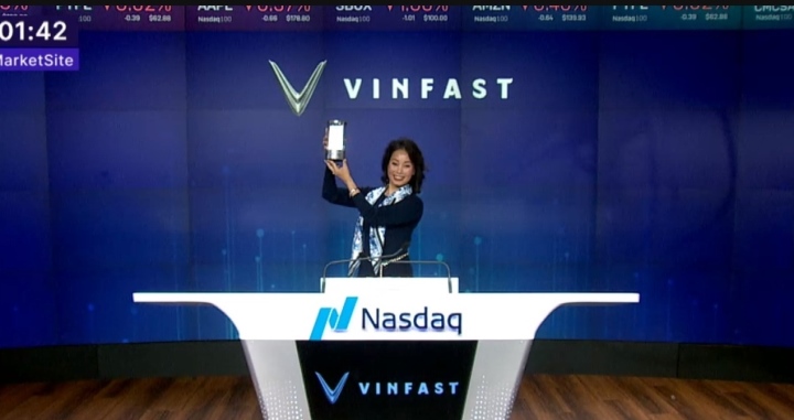 Tỷ phú Phạm Nhật Vượng đưa VinFast lên sàn chứng khoán Mỹ: Câu chuyện truyền cảm hứng và mở ra nhiều cơ hội cho các thương hiệu Việt Nam cùng tiến ra thế giới - Ảnh 1. Tỷ phú Phạm Nhật Vượng đưa VinFast lên sàn chứng khoán Mỹ: Câu chuyện truyền cảm hứng và mở ra nhiều cơ hội cho các thương hiệu Việt Nam cùng tiến ra thế giới - Ảnh 1.