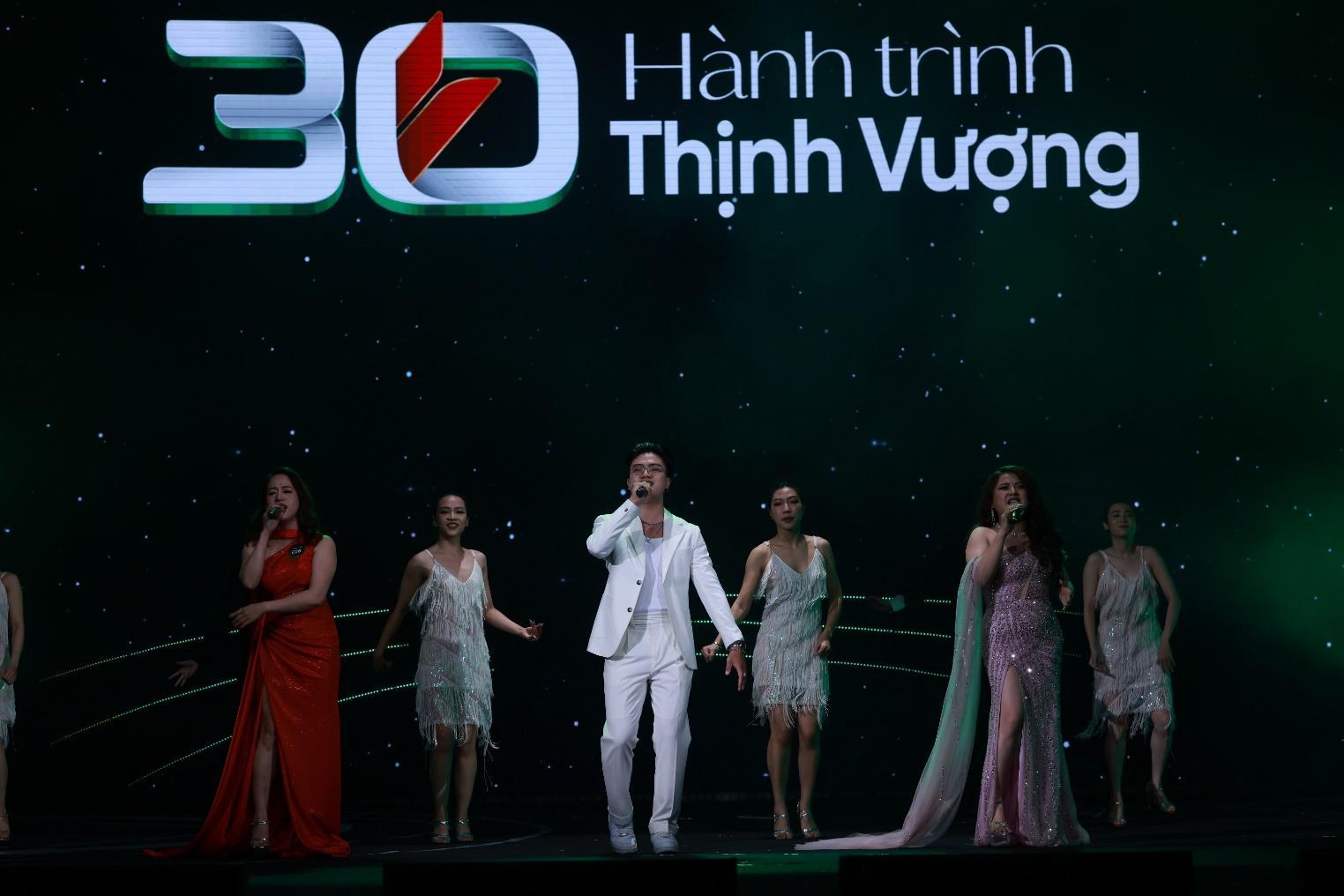 Gala Hành trình Thịnh Vượng VPBank – đêm nghệ thuật mãn nhãn và ấn tượng - Ảnh 6.