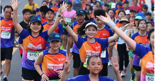 Thương hiệu Xtep đồng hành cùng các vận động viên chinh phục VnExpress Marathon Marvelous Nha Trang 2023 - Ảnh 1.