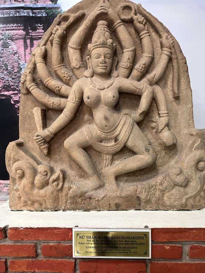 Tháo gỡ điểm nghẽn, nút thắt về thể chế, nguồn lực, tạo sinh khí và động lực mới cho sự phát triển của Ngành VHTTDL - Ảnh 2. Tháo gỡ điểm nghẽn, nút thắt về thể chế, nguồn lực, tạo sinh khí và động lực mới cho sự phát triển của Ngành VHTTDL - Ảnh 2.