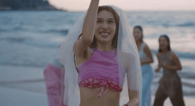 BigDaddy - Emily tổ chức đám cưới “độc nhất vô nhị” trên bãi biển, một hot girl đình đám bắt được hoa cưới  - Ảnh 7.