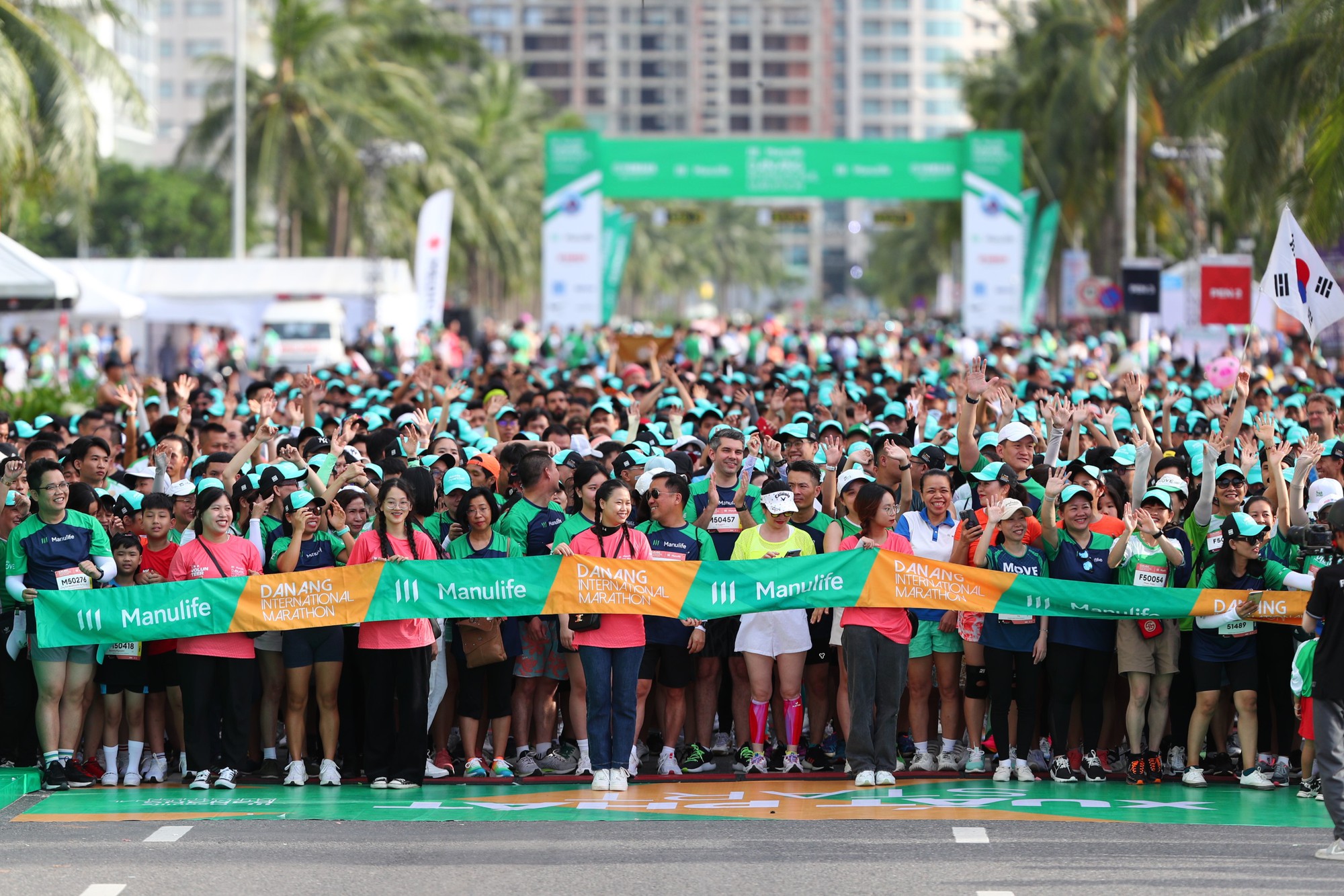 Kỷ lục 42km được phá tại giải Marathon Quốc tế Đà Nẵng 2023  - Ảnh 11.