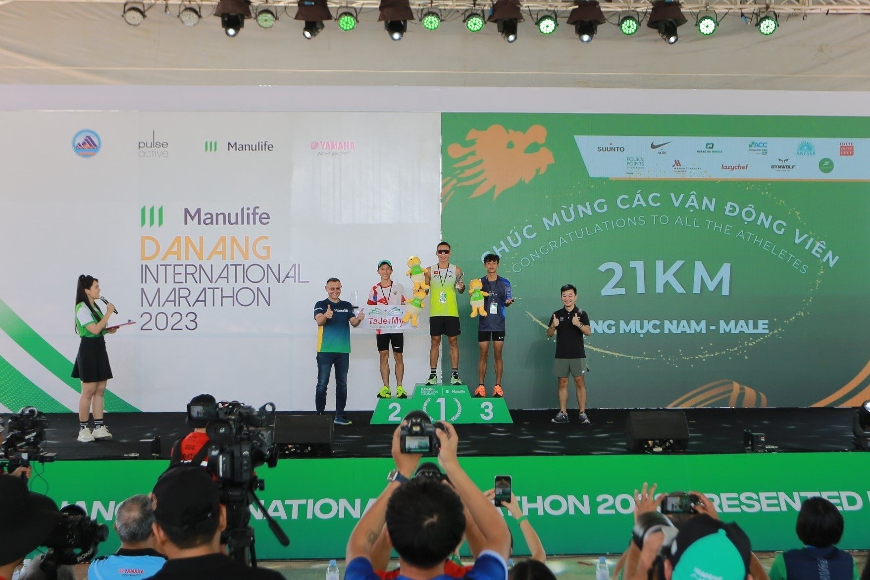 Kỷ lục 42km được phá tại giải Marathon Quốc tế Đà Nẵng 2023  - Ảnh 13.
