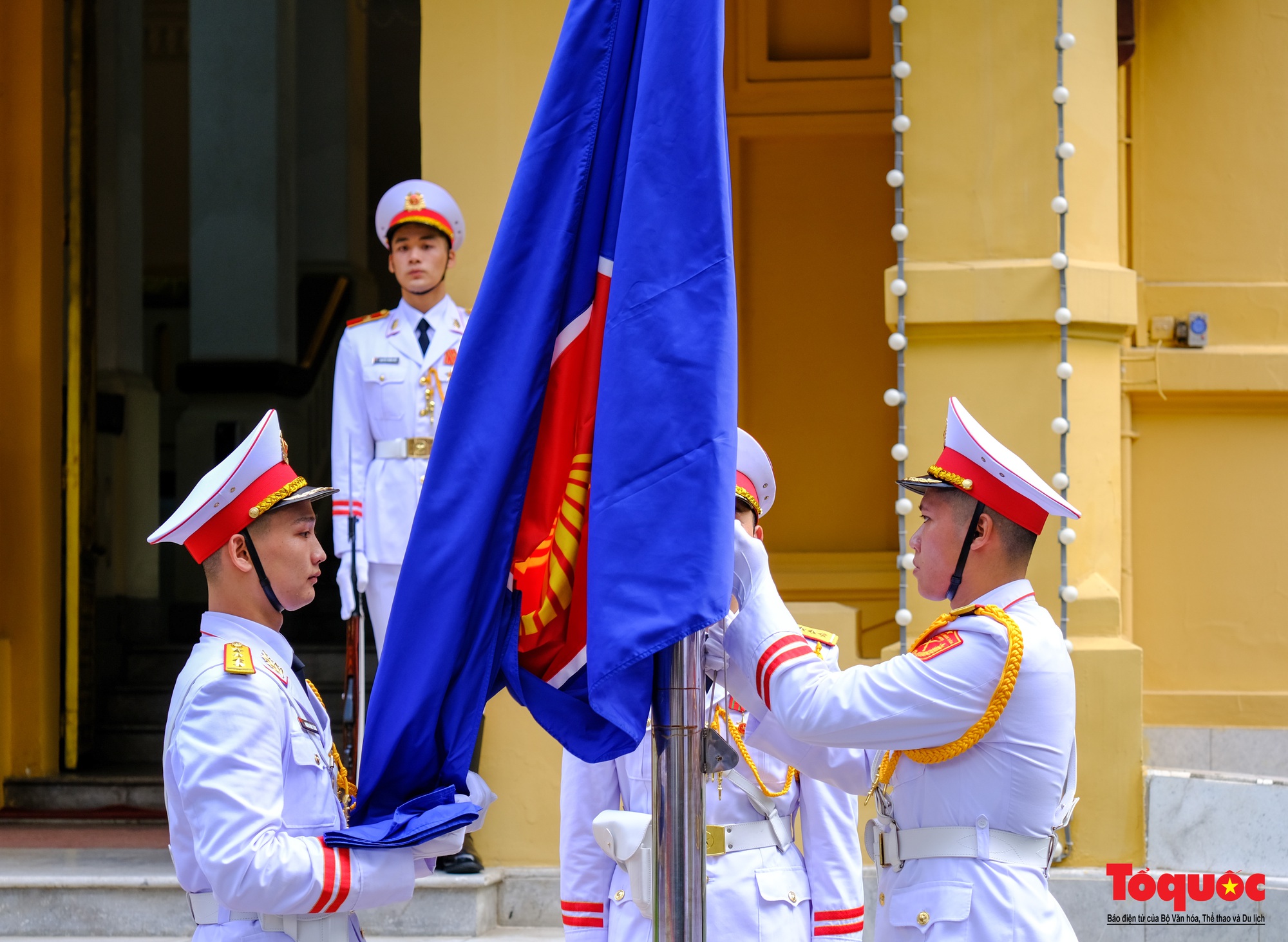 Lễ thượng cờ kỷ niệm 56 năm thành lập ASEAN - Ảnh 6.