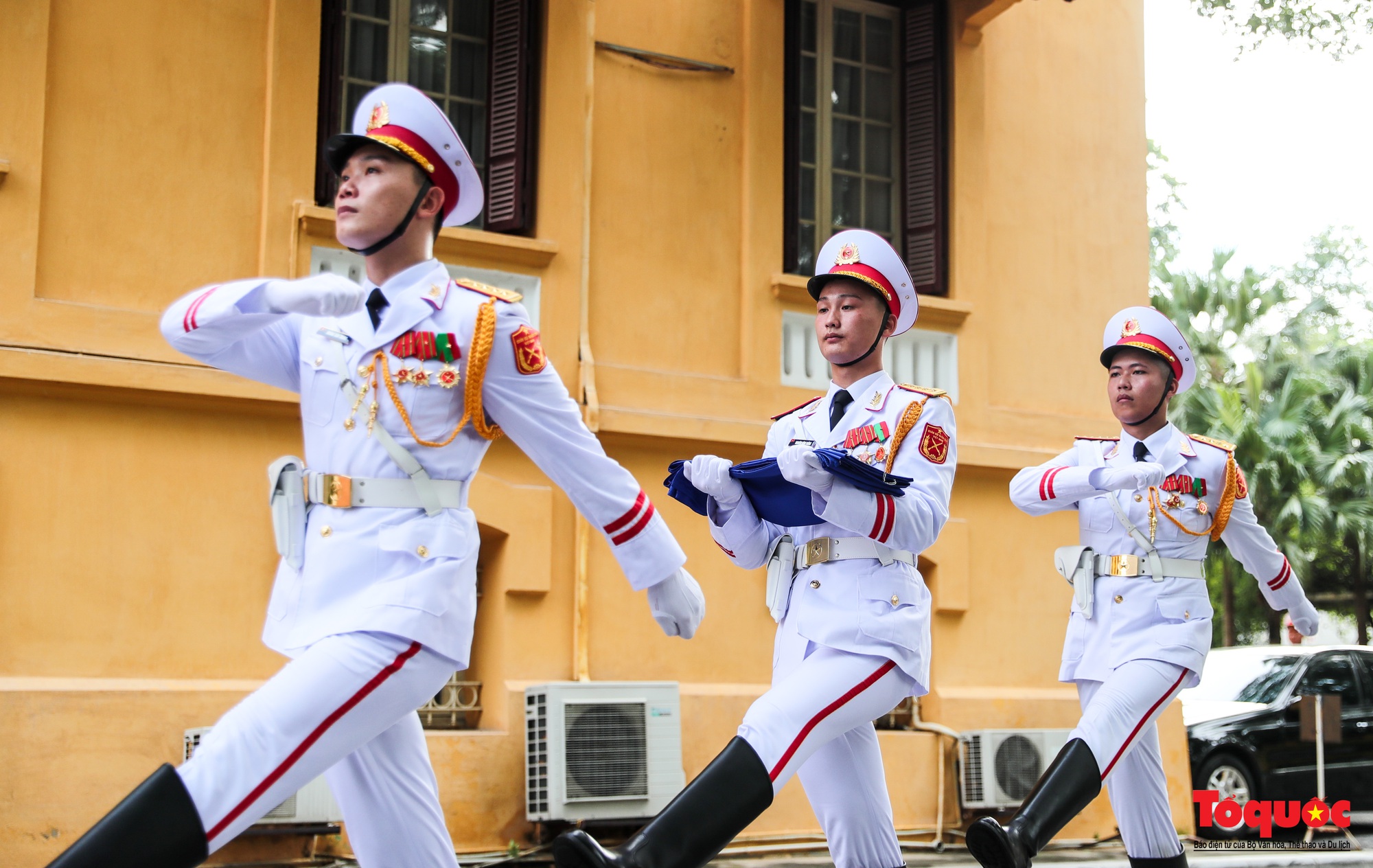 Lễ thượng cờ kỷ niệm 56 năm thành lập ASEAN - Ảnh 4.