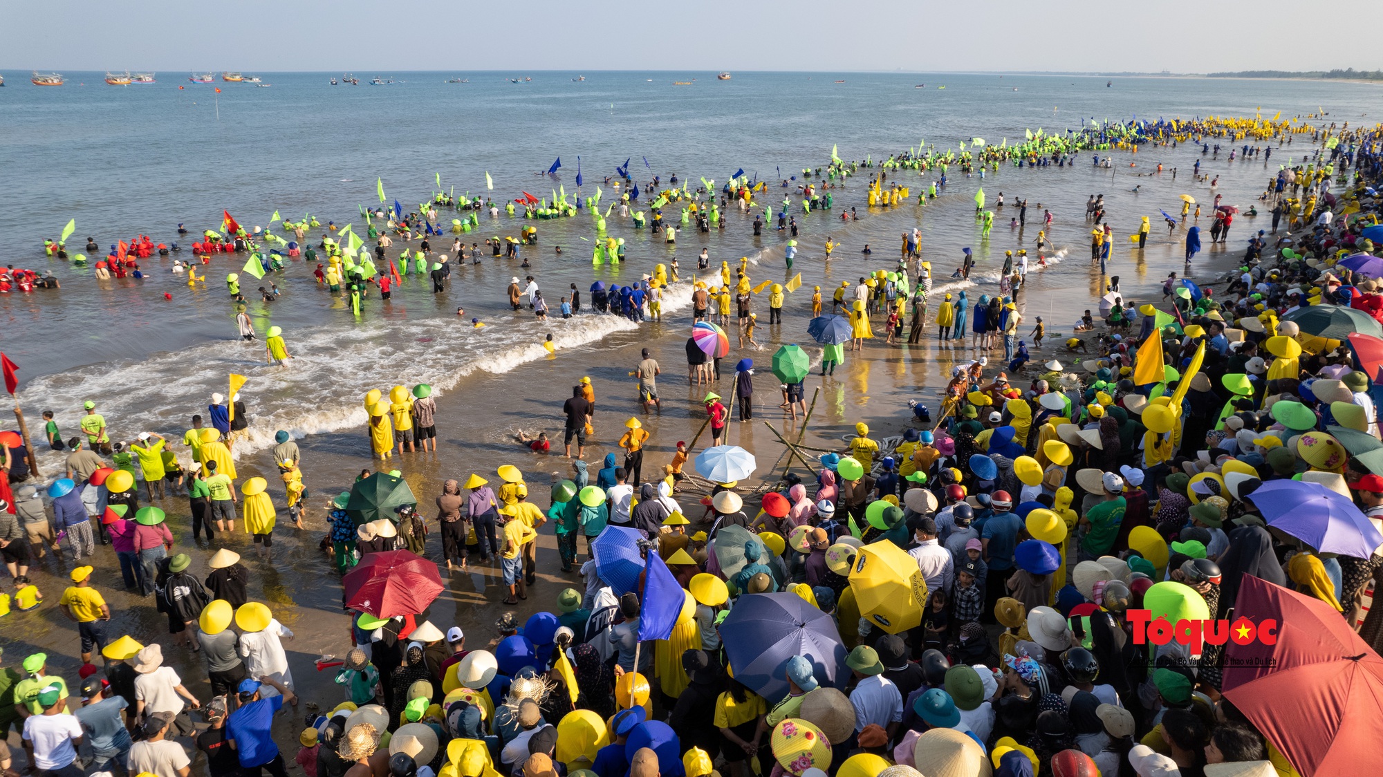 Ấn tượng đặc biệt ở lễ hội đua thuyền làng biển… Cảnh Dương - Ảnh 15.