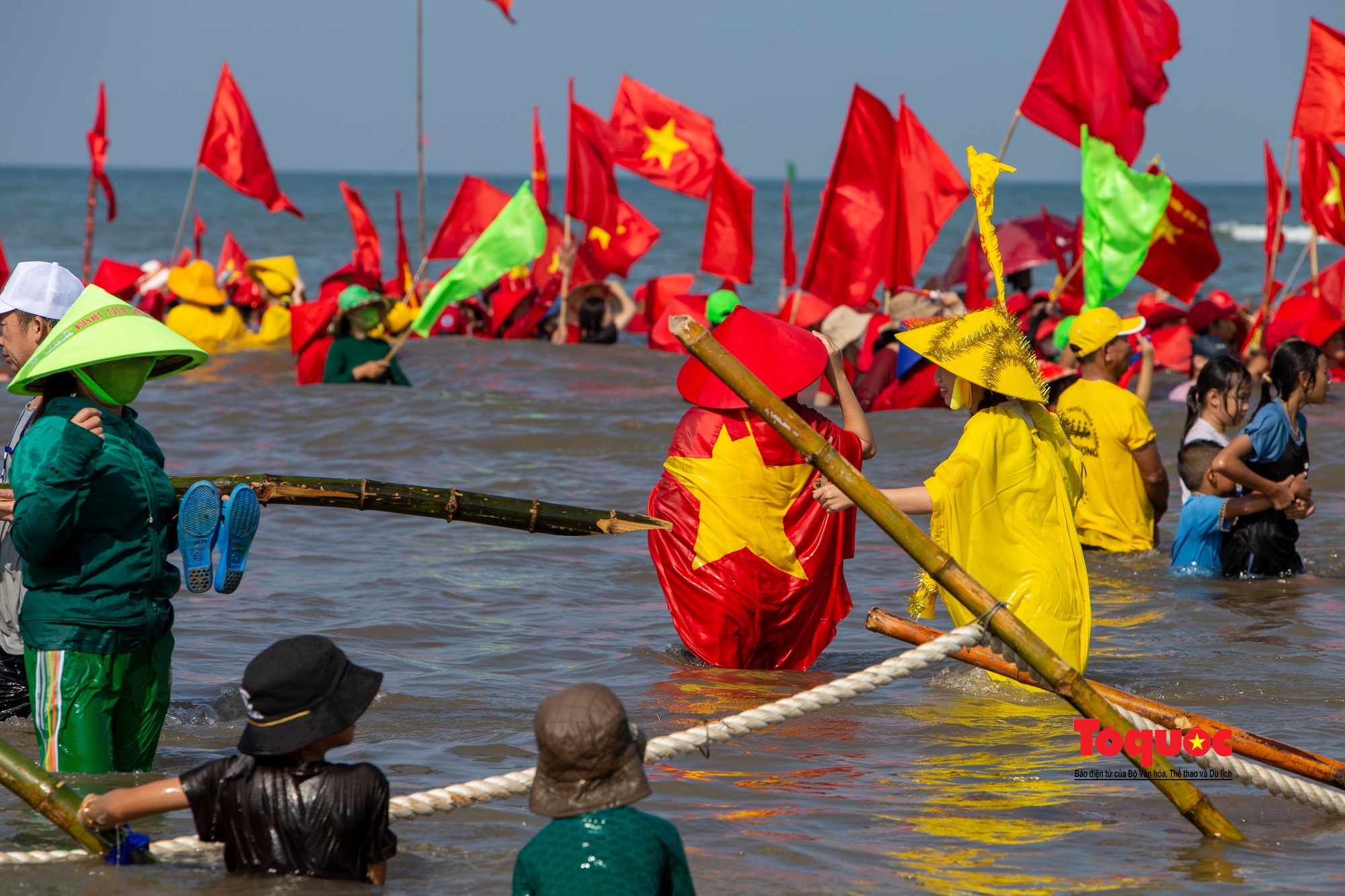 Ấn tượng đặc biệt ở lễ hội đua thuyền làng biển… Cảnh Dương - Ảnh 21.