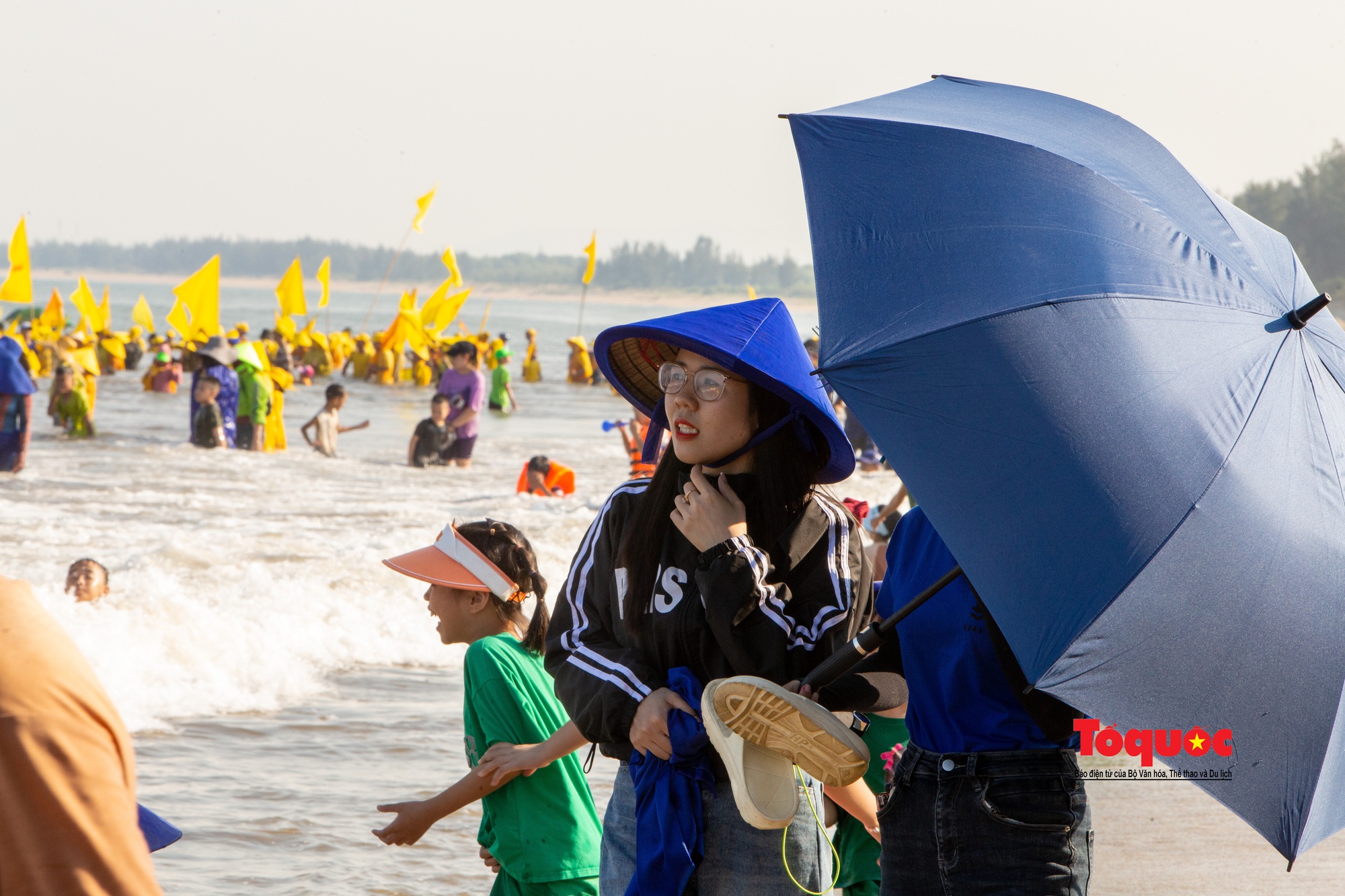 Ấn tượng đặc biệt ở lễ hội đua thuyền làng biển… Cảnh Dương - Ảnh 20.